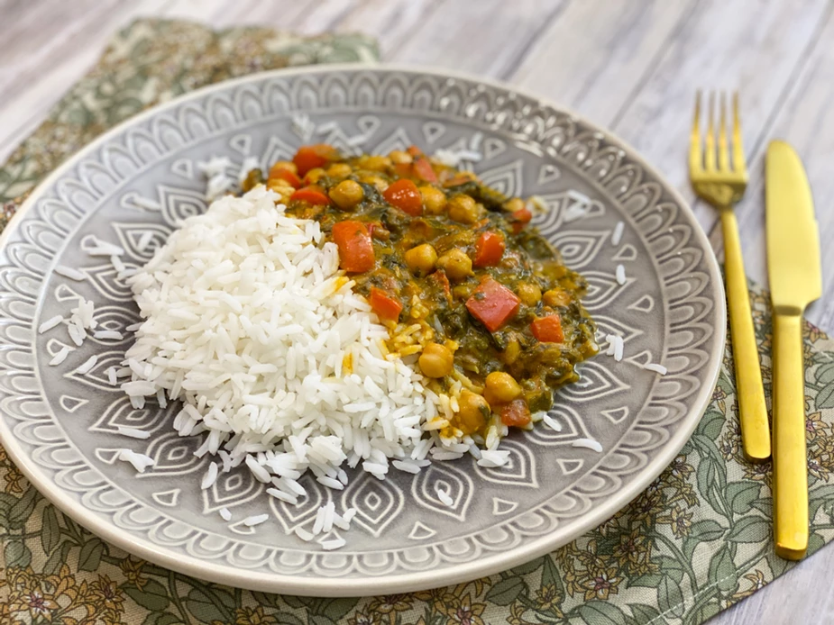 Read more about the article Kichererbsen-Gemüse-Curry mit Reis