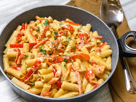 Read more about the article Penne in cremiger Paprikasoße