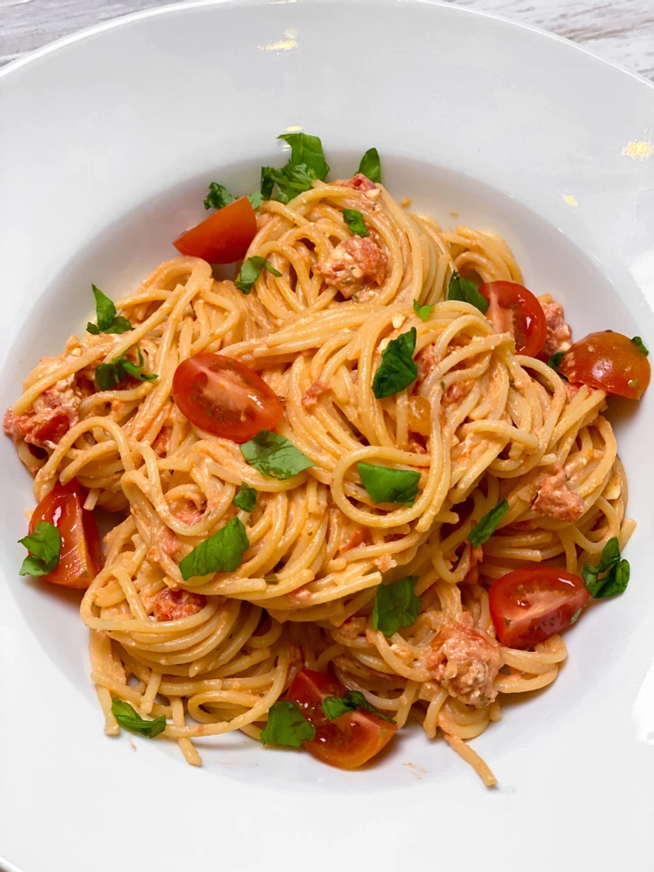 Spaghetti in Tomaten-Feta-Soße