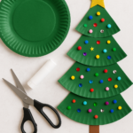 Tannenbaum Weihnachtsbaum aus Papptellern Basteln mit Kindern