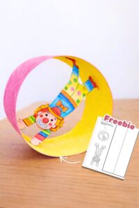 Read more about the article Clown zum Rollen für Karneval – kostenlose BASTELVORLAGE für Kinder