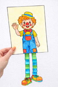 Read more about the article Clown mit Wackelbeinen: schnell und einfach mit BASTELVORLAGE zum Ausdrucken