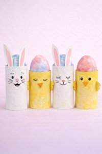 Osterhase Küken aus Klorollen basteln mit Kindern